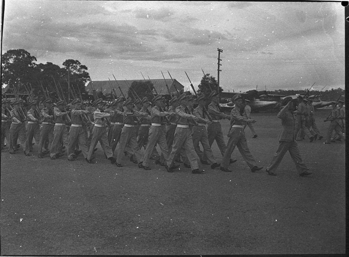Passing out parade (1952)