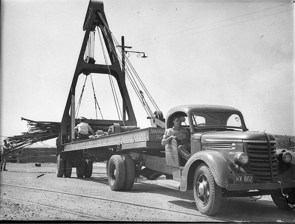 Pittman mobile crane job for Transportation (1944)
