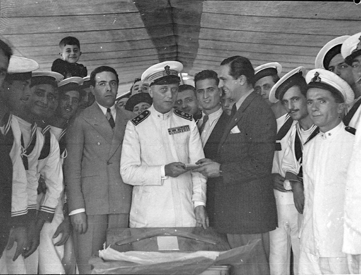 Presents to Italian Commander of battleship from Italian Consul (1938)