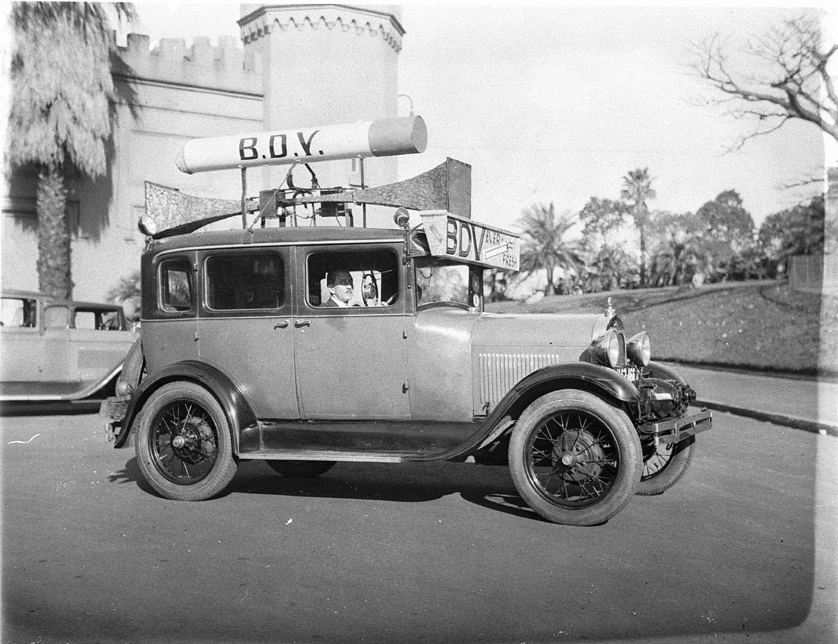 Promotion float for BDV Everfresh cigarettes on a 1933 New Beauty four cylinder Ford Sedan