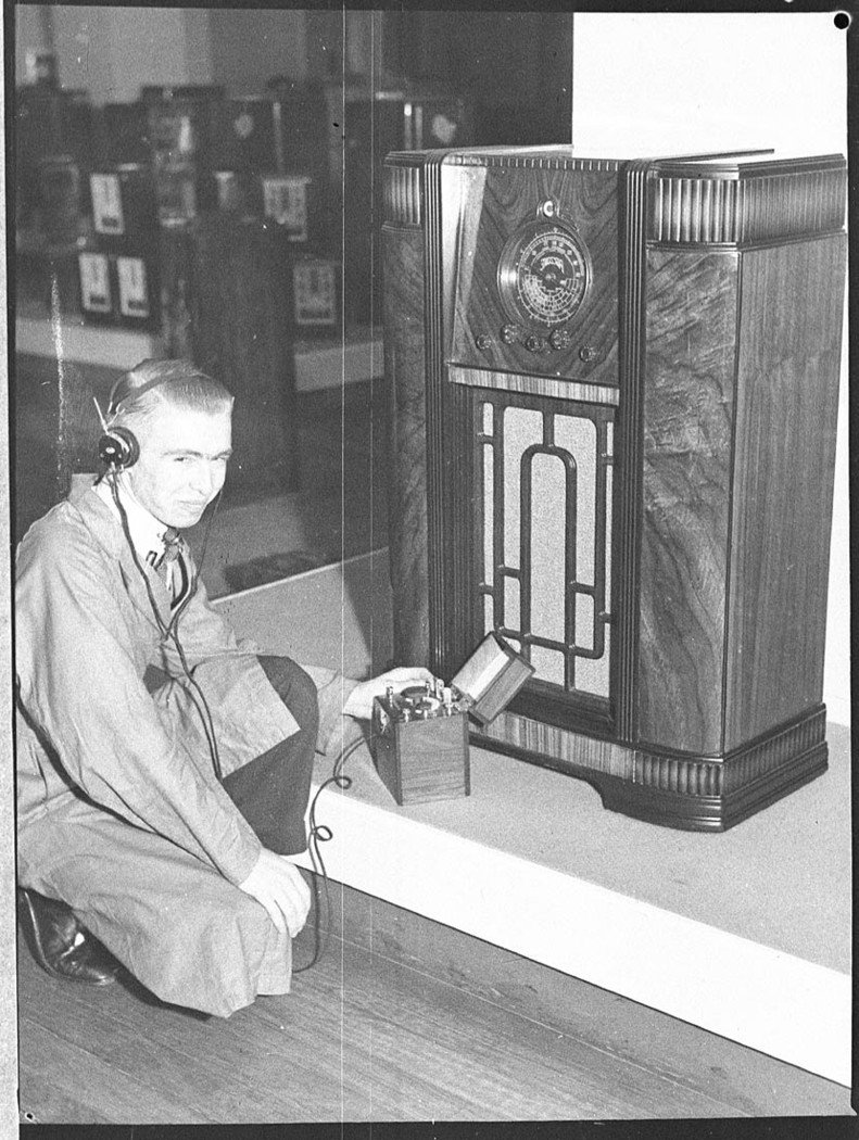 Radio exhibition David Jones, Sydney city centre (1937)