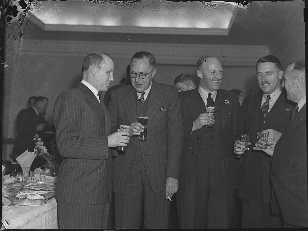 Radio retailers conference at Pettys Hotel, Sydney city centre (1946)