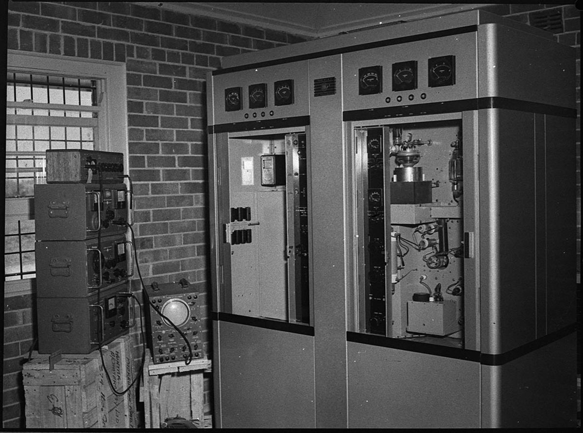 Radio station 2NX Bolwarra (1953)