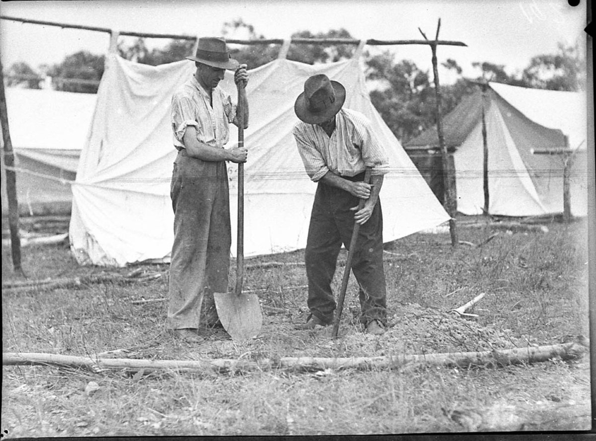 Relief workers in the National Park (1935)
