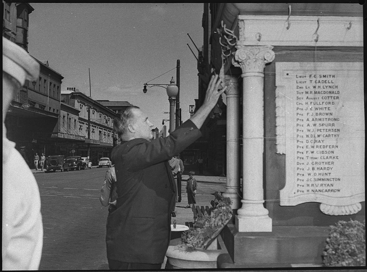 Remembrance Day parade (1953)