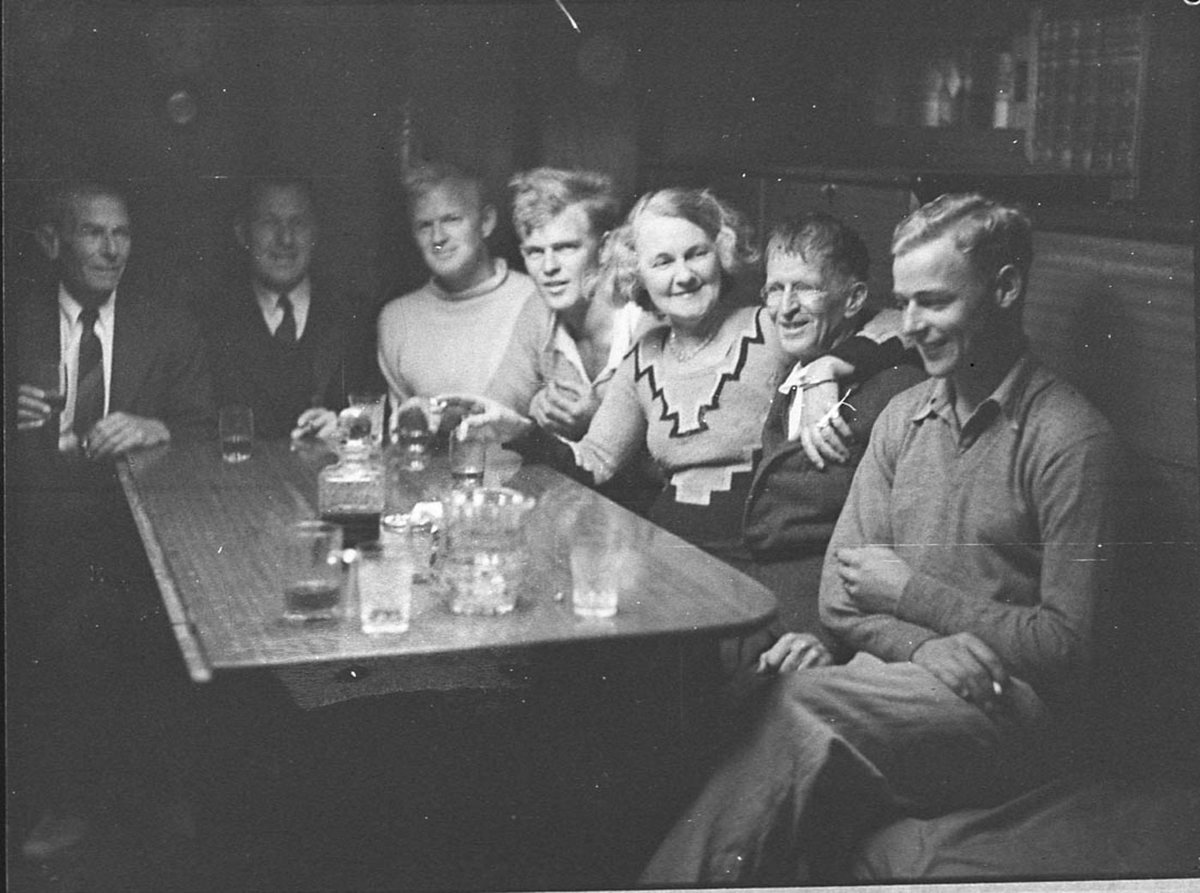 Return of Nossiters by Sirius from world cruise (1937)