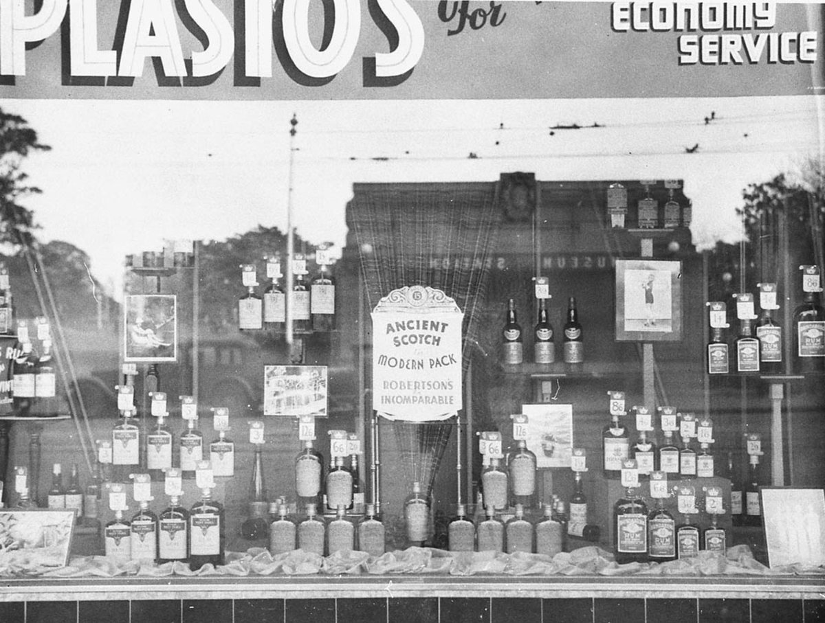 Robertsons Ancient scotch whisky and West India rum at Plastos Hotel (1934)