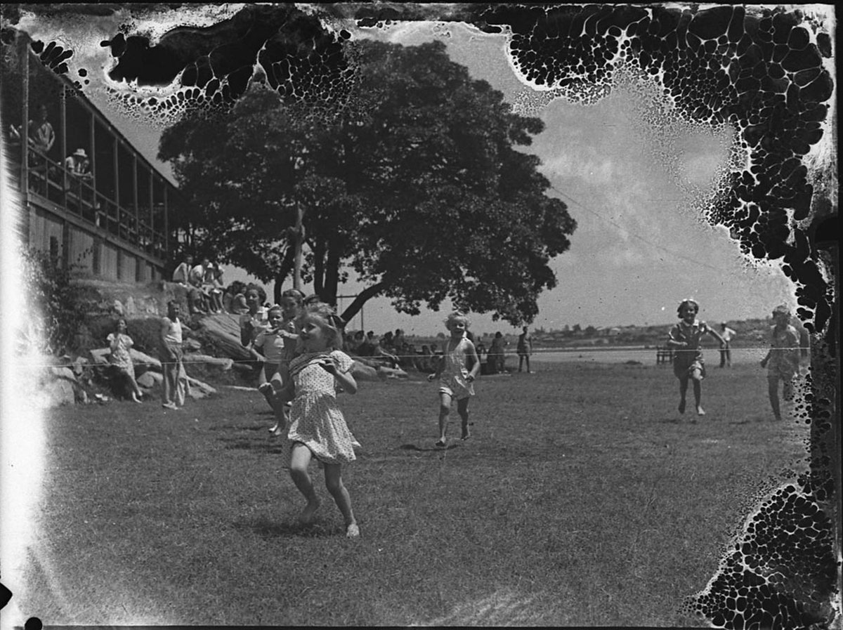 Rodd Island picnic (1948)