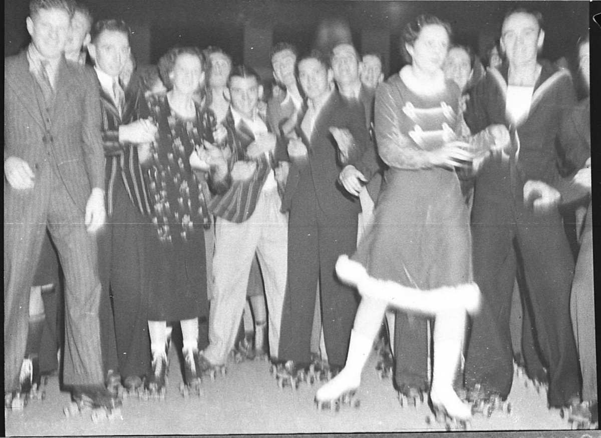 Roller skaters at the Palladium (1937)