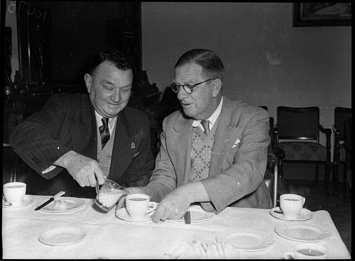 Royal tour committee of management (1953)