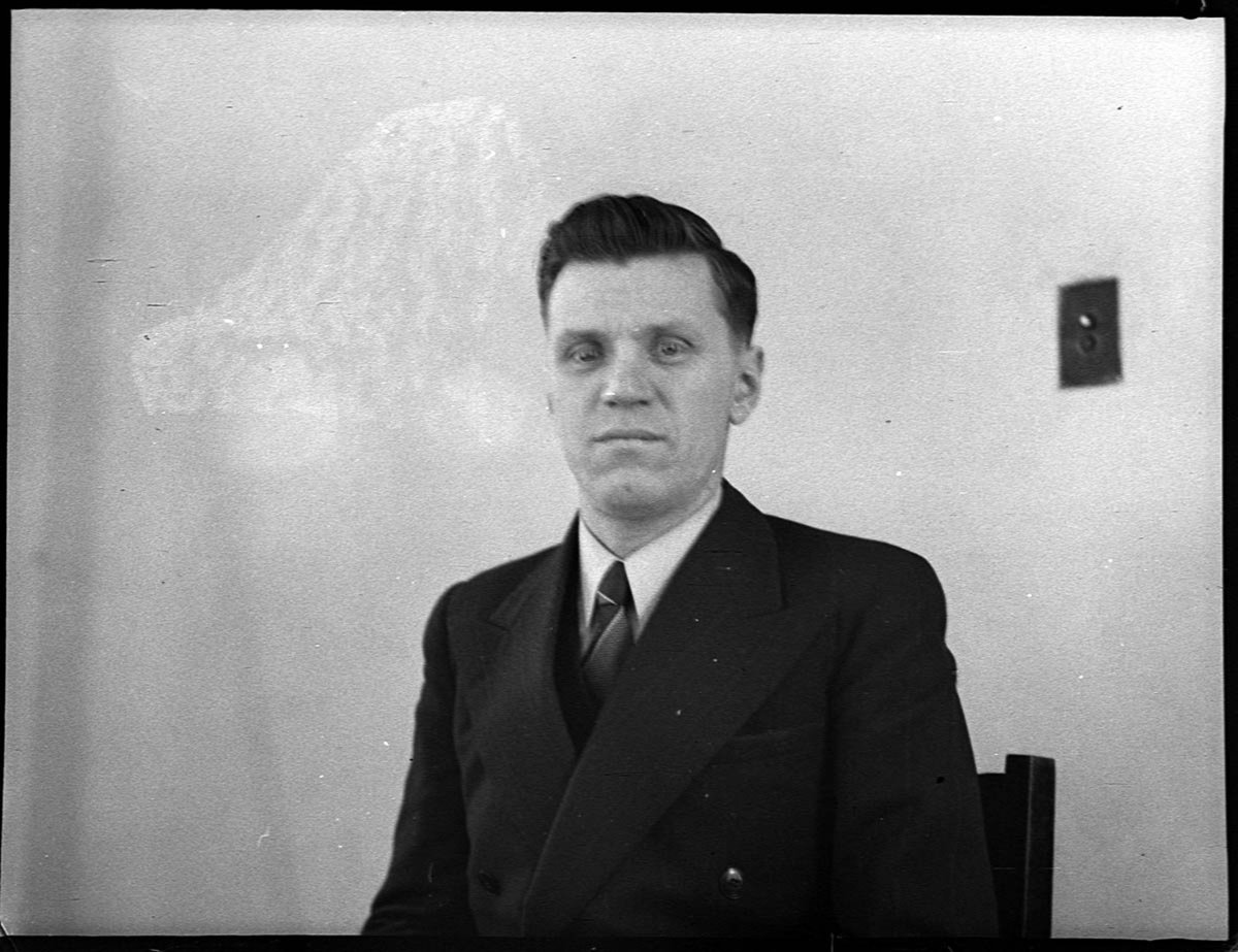 Russian journalist representative of TASS news service (1942)
