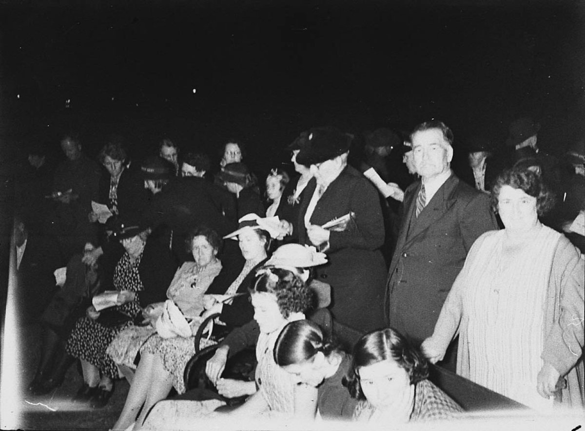 Salvation Army watchnight service Belmore Park Brigadier Harris New Years Eve, Haymarket (1940)