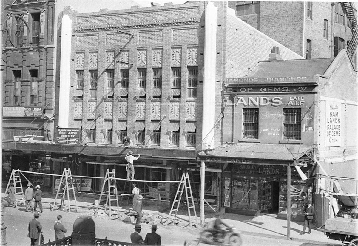 Sam Lands Palace of Gems being rebuilt, Sydney city centre (1930s)