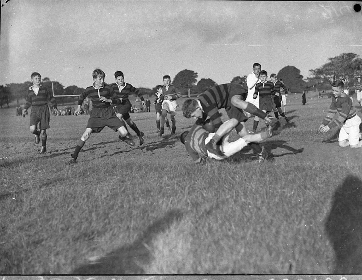 School football (1935)