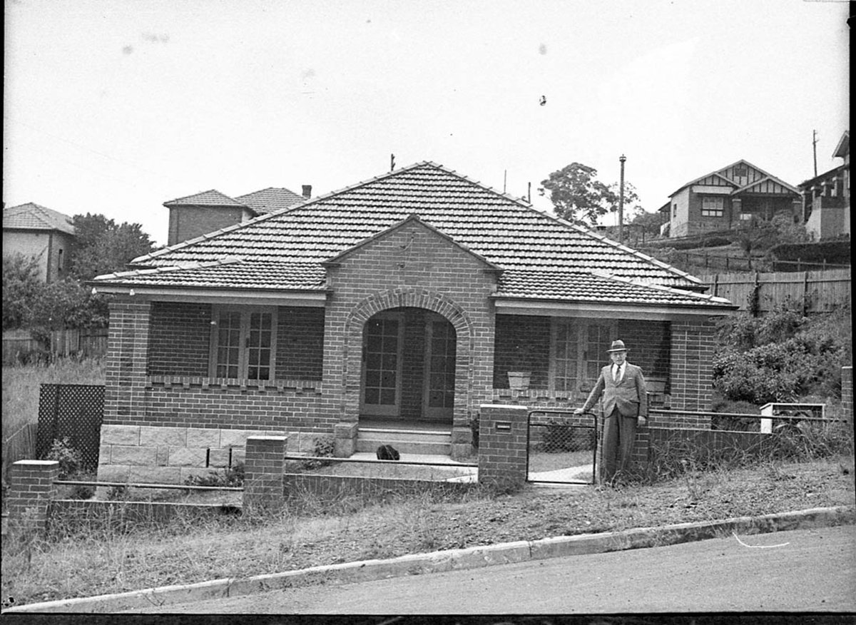 Semidetached houses Crows Nest taken for Telegraph classified ads (1937)