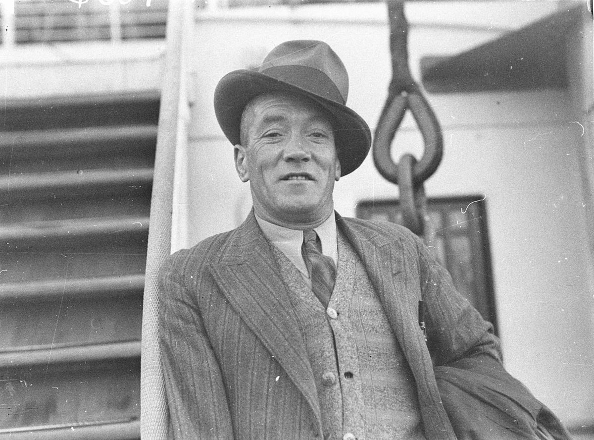 Ship arrival of Bill Szarka King of Newtown (1930s)