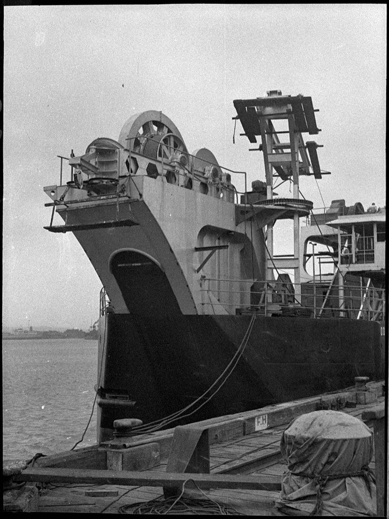 Ship building (1955)