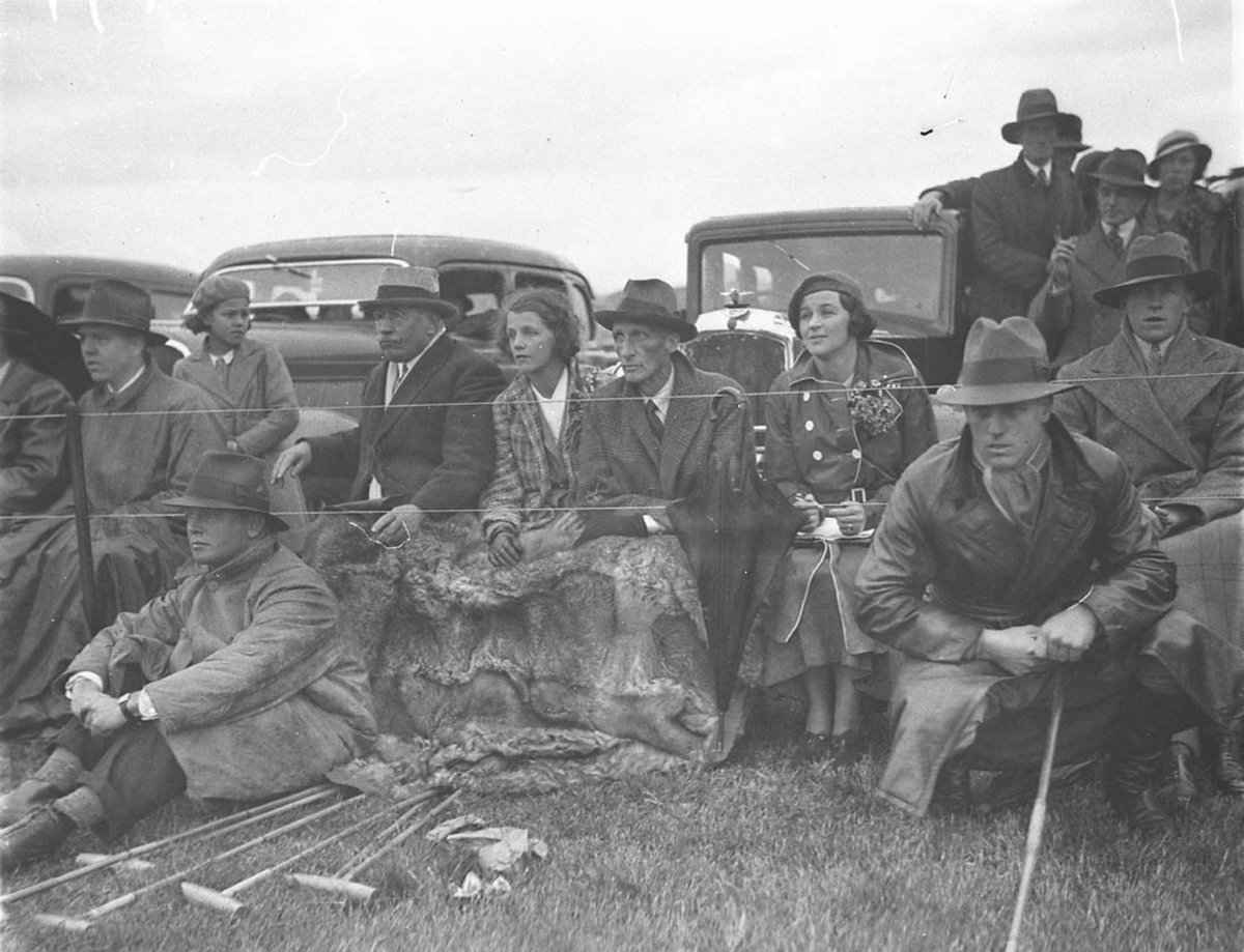 Spectators (1930s)