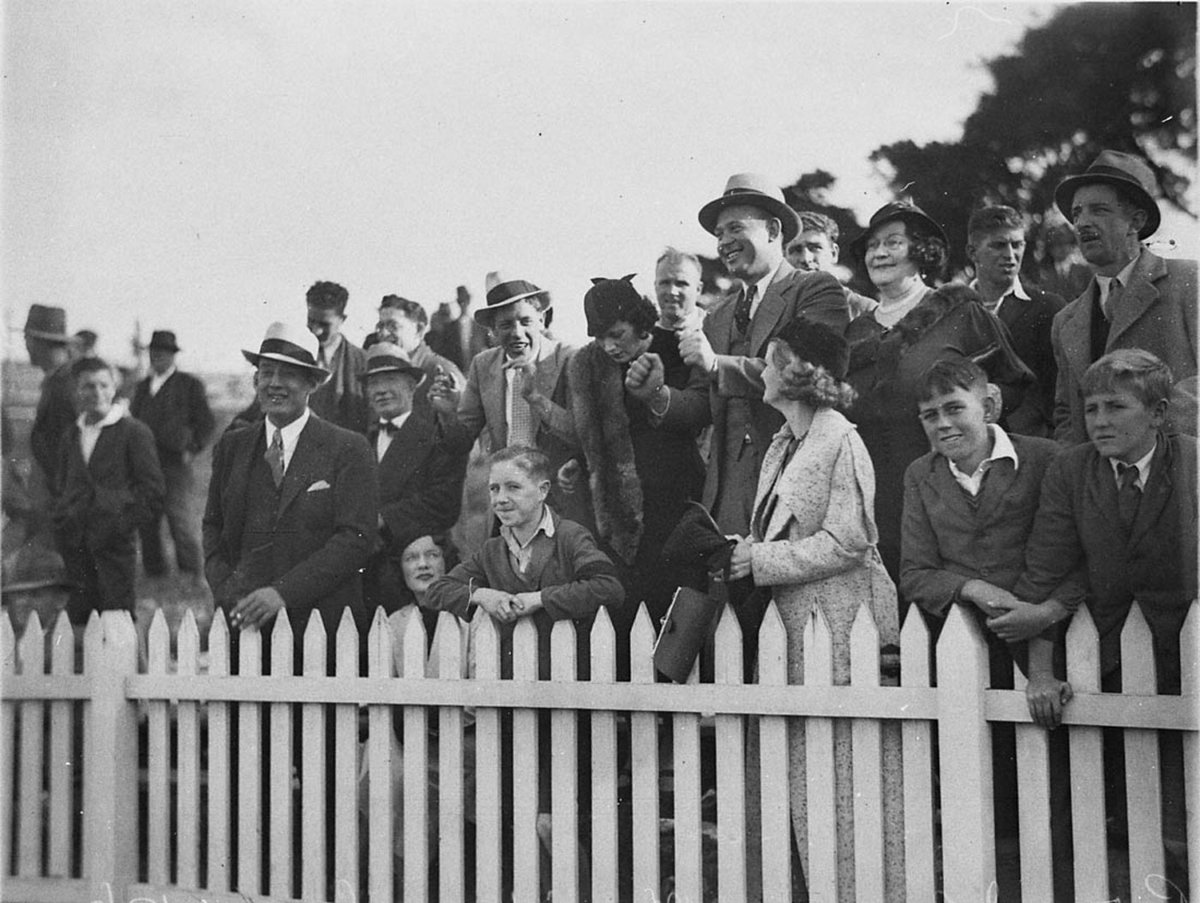 Spectators Redfern Oval 29 May 1934
