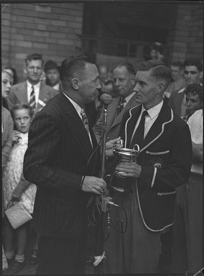 State marathon race winner Gordon Stanley Rockdale Mr Amess (1948)