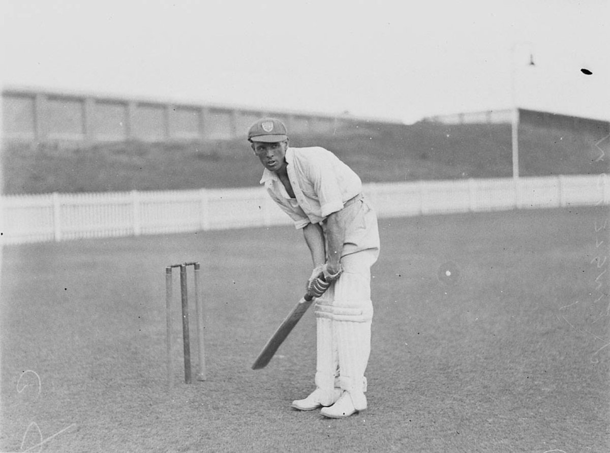 Study of Jack Fingleton batting (1930s)