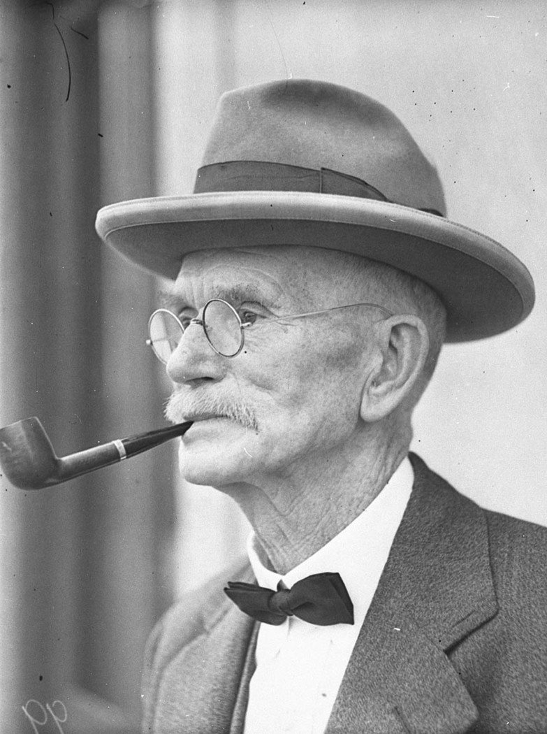 Study of old man with a pipe (1930s)