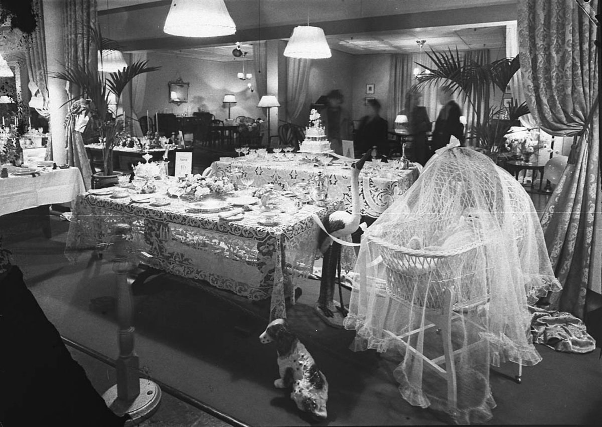 Table setting exhibition (1941)