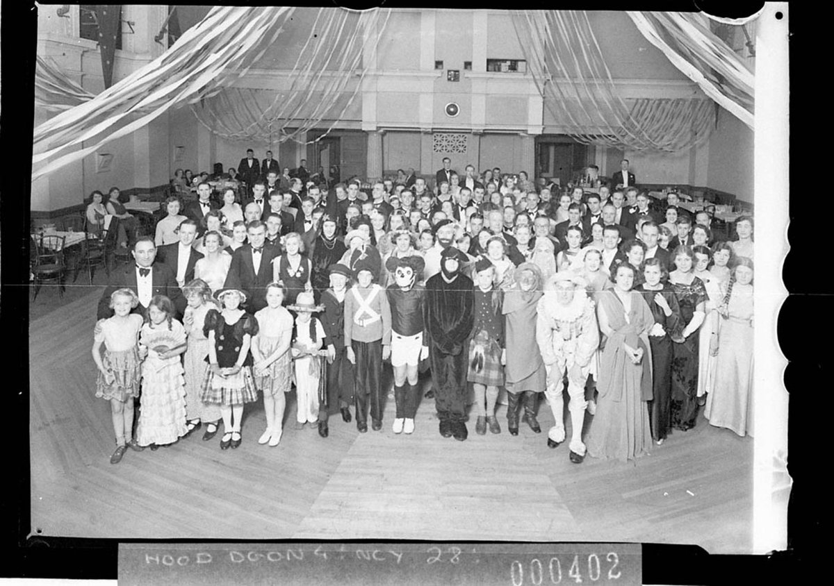 Tail Waggers Ball (1936)