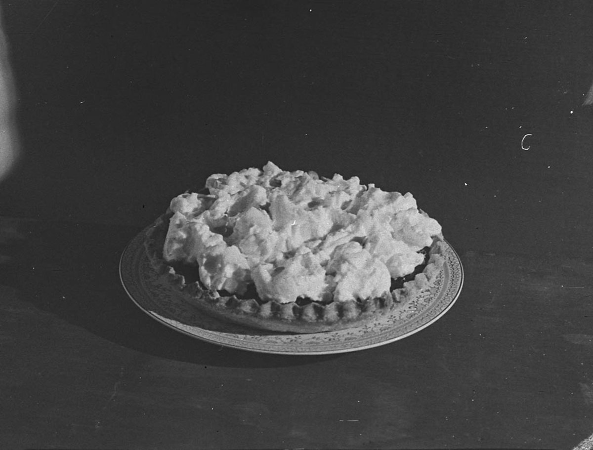 Tart taken for Smiths Weekly cooking page (1947)