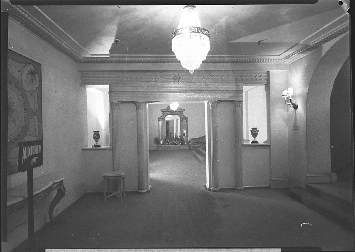 The entrance foyer 2UWs new radio theatre State Office Block, Sydney (1944)