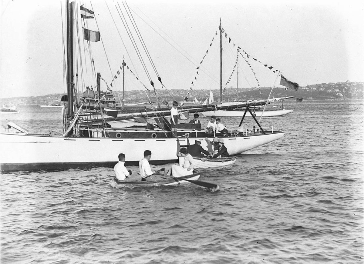 The judges boat (1930s)