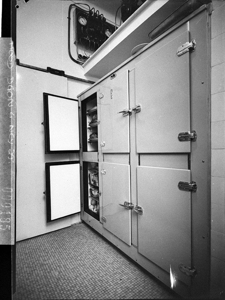 The new Mayfair Hotel at Kings Cross refrigerator room (1937)