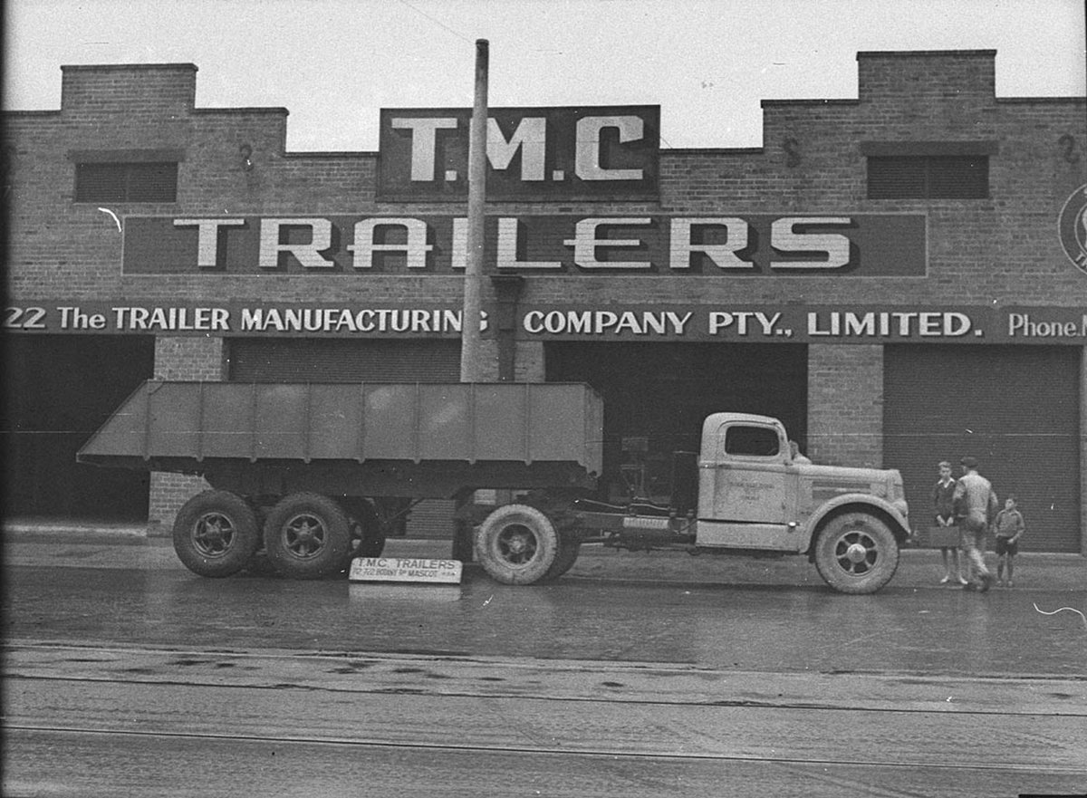 Truck (1945)