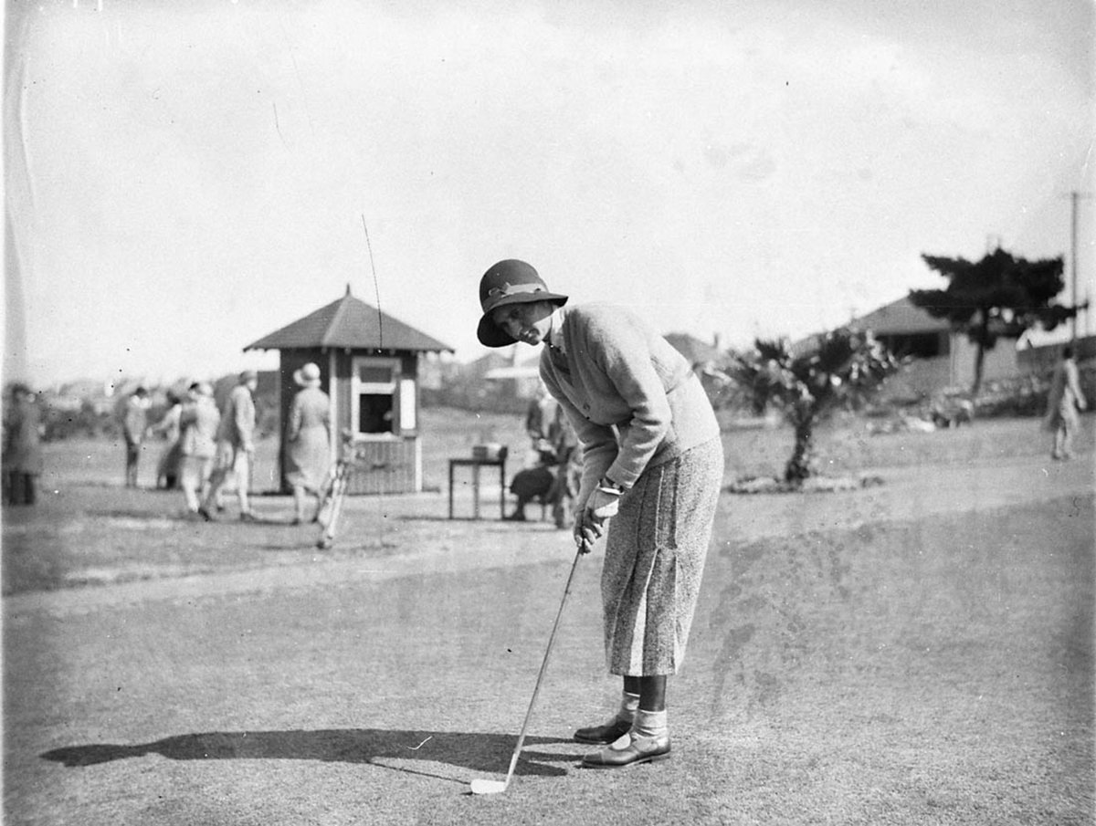 Unidentified woman putting (1930s)