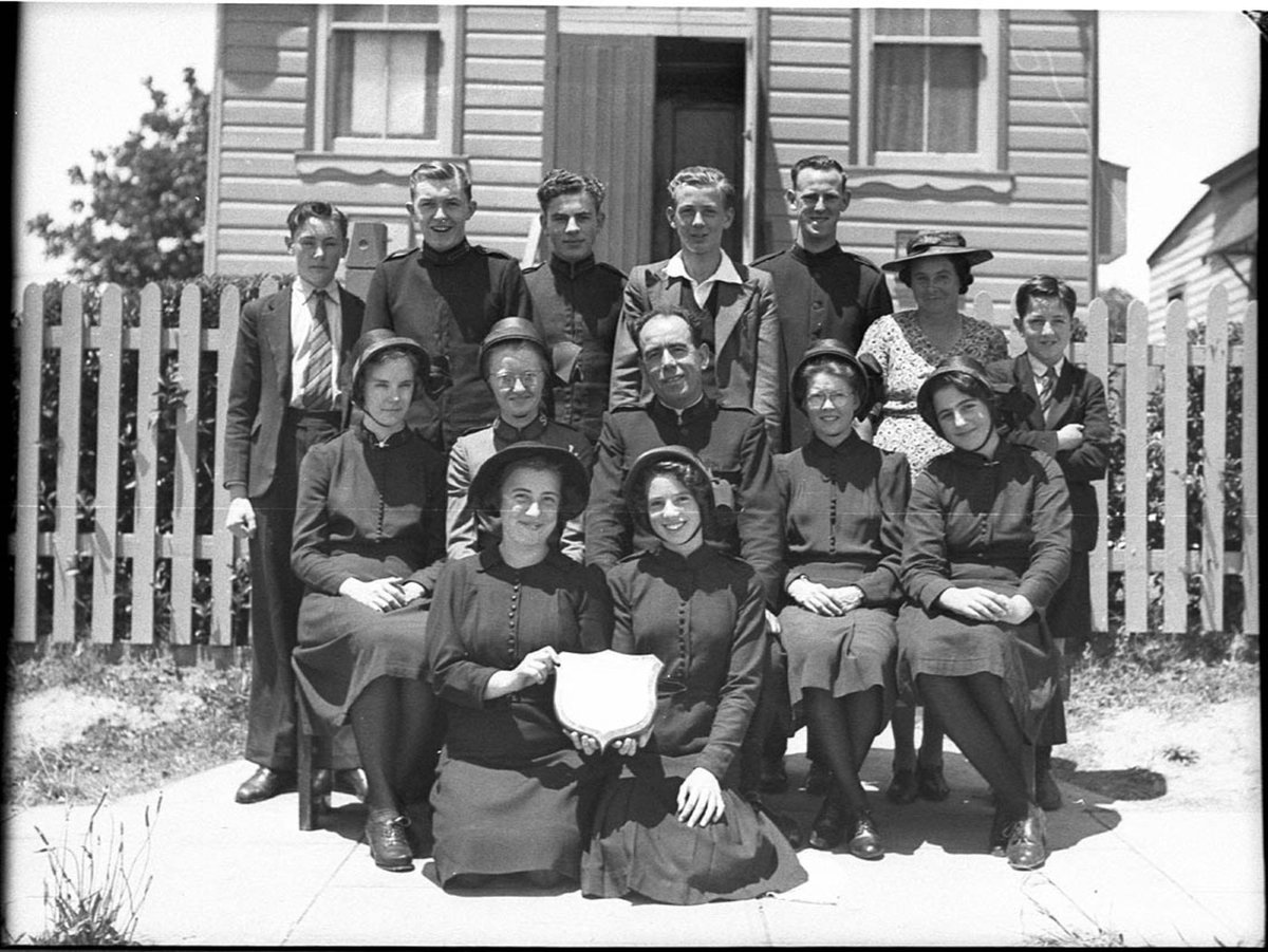Welfare workers at Ryde (1947)