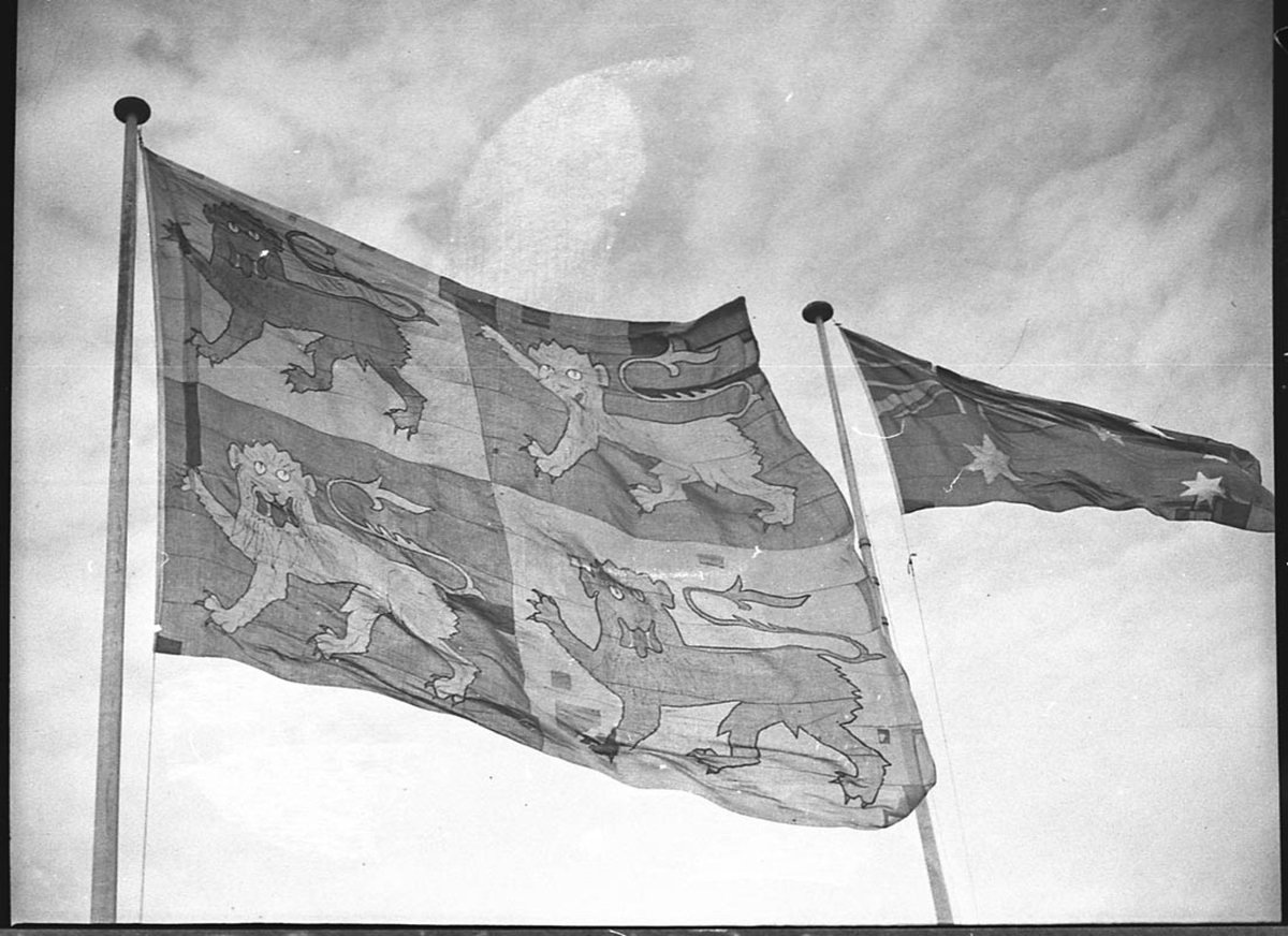 Welsh and Australian Flags on David Jones Welsh national day, Sydney city centre (1937)
