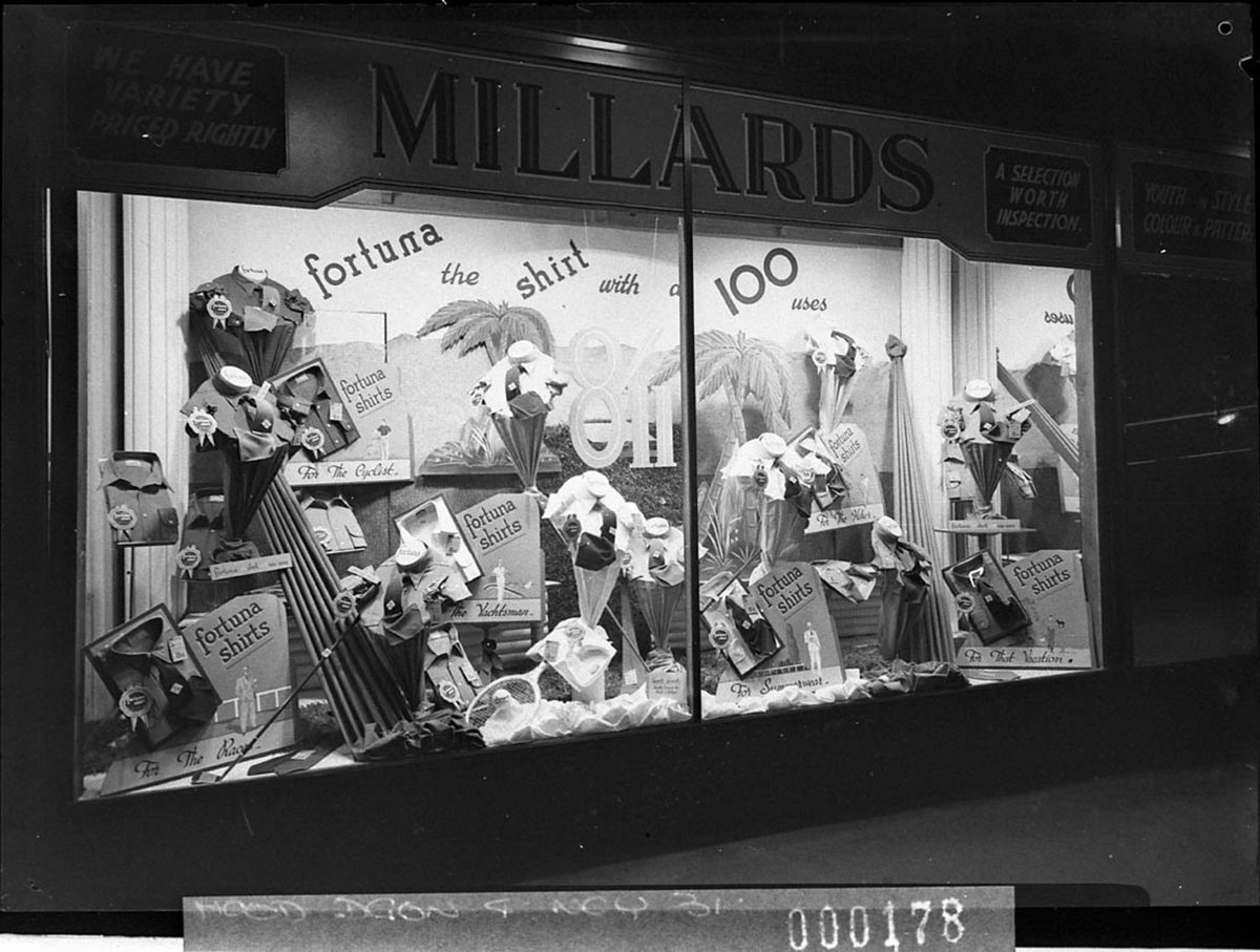 Window display of Fortuna Shirts (1940)
