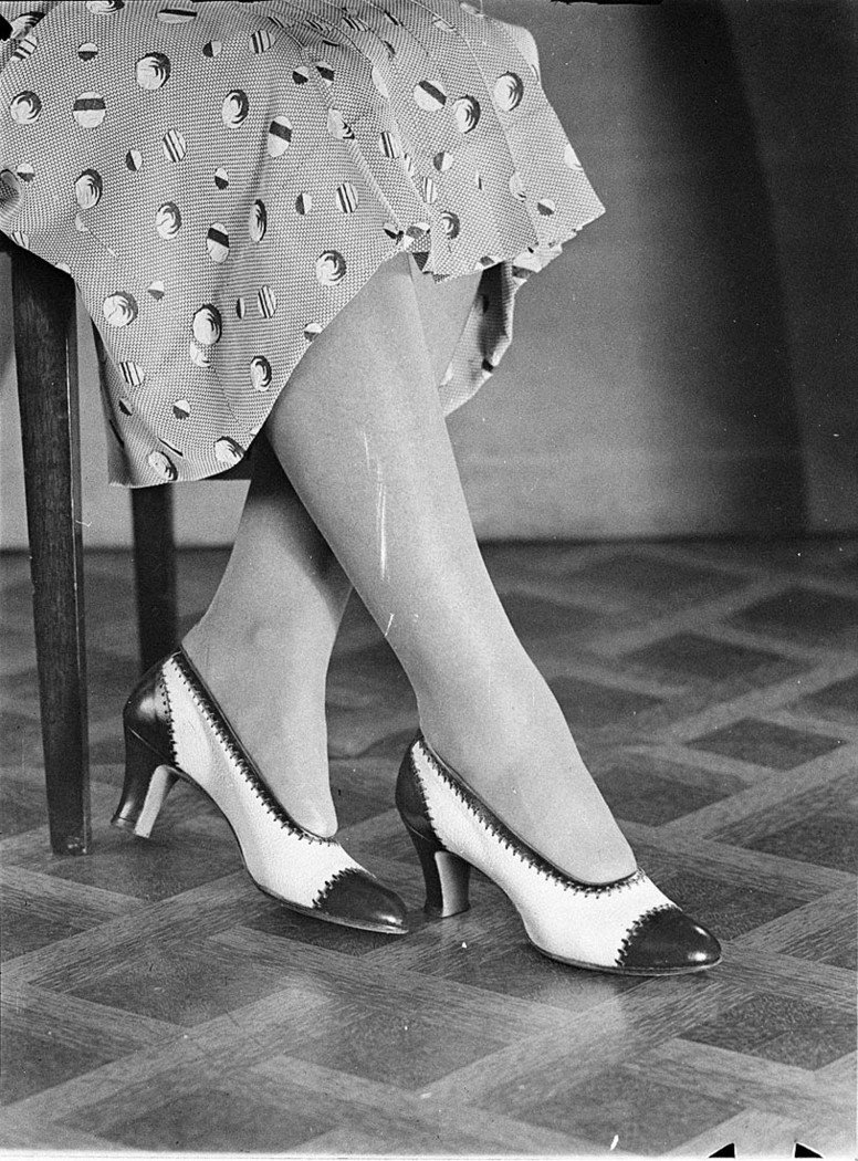 Womens shoes (c. 1935)
