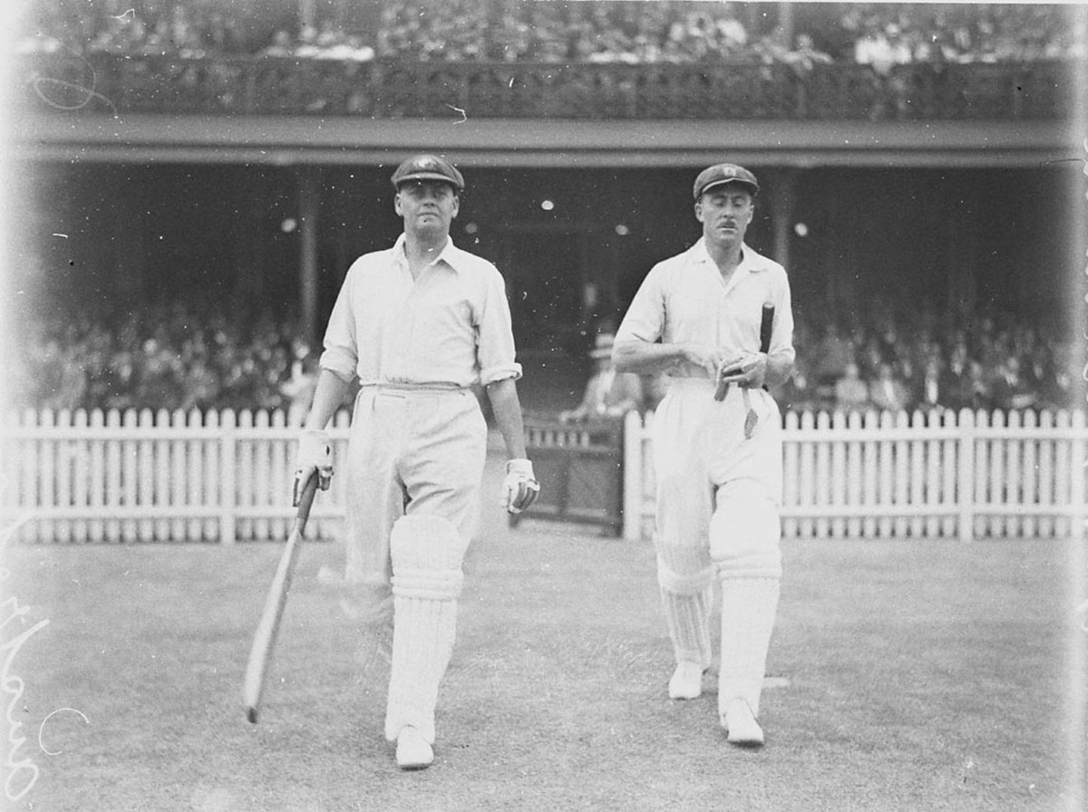 Woodfull and Richardson take the field (1930s)