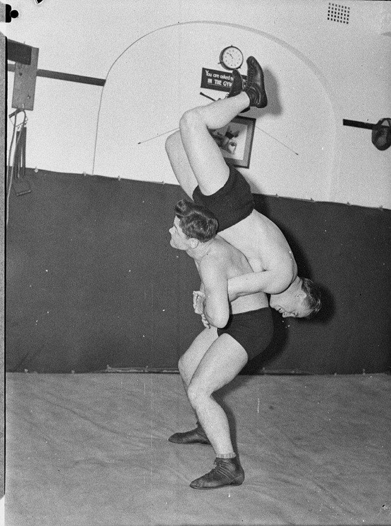 Wrestlers taken for Leichhardt Stadium (1937)