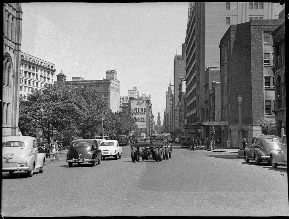 York Street traffic for Commonwealth Department, Sydney city centre (1951)