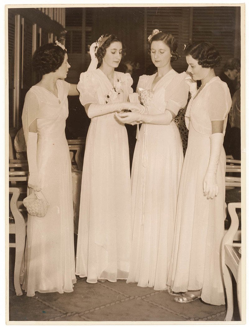 Debutantes, Sydney, 1930's (1930s)