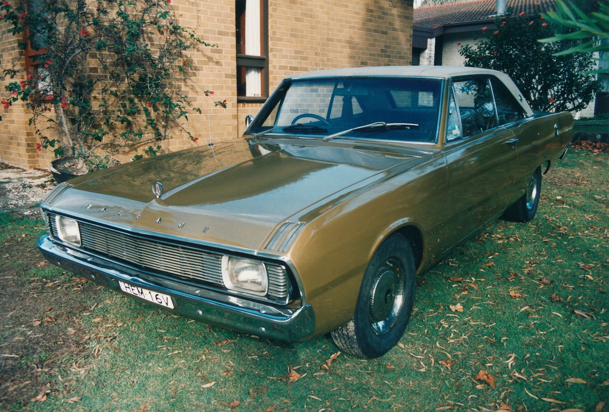 Chrysler Valiant VG Regal Hardtop, Sydney (1993)