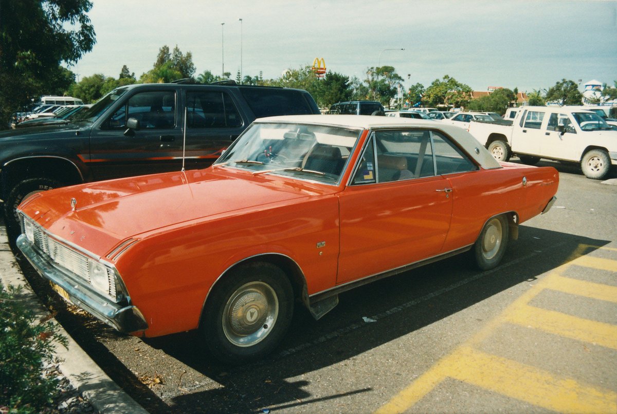 Chrysler Valiant VG Regal Hardtop, Sydney (1997)