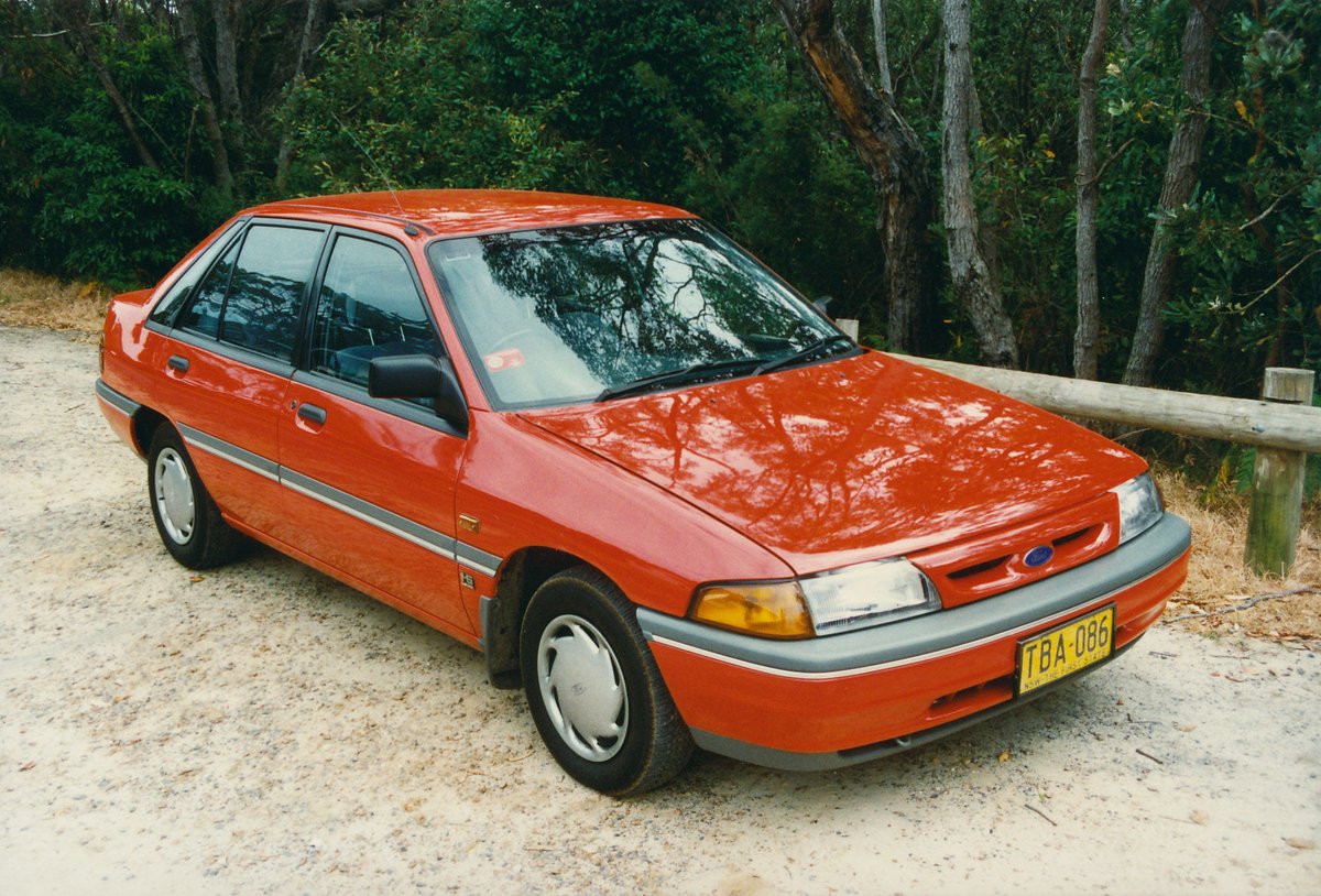 1991-1994 Ford Laser (KH) GL 5-door hatchback, Sydney (1991–94)