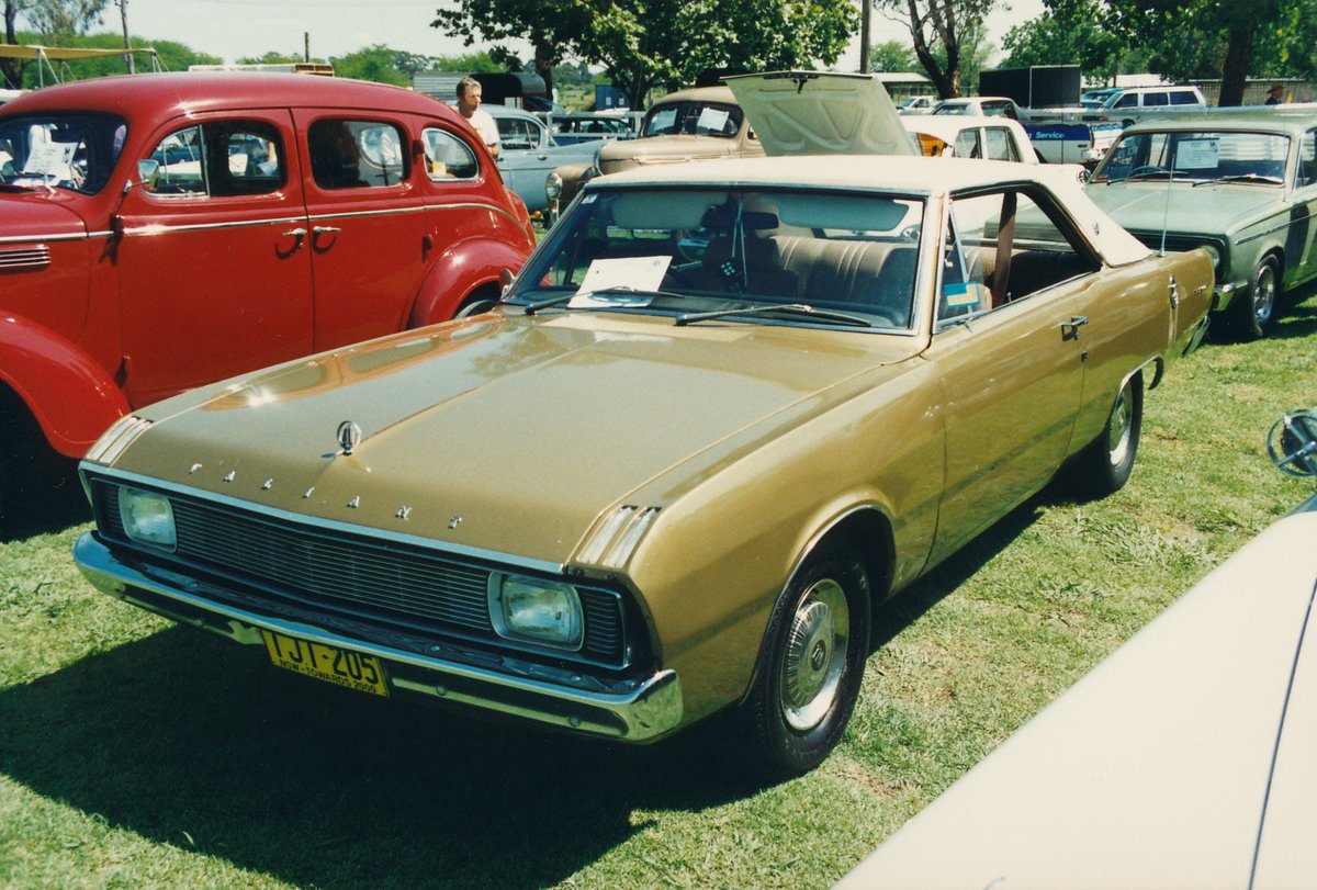 Chrysler Valiant VG Regal Mexicana Hardtop, Camden (1995)