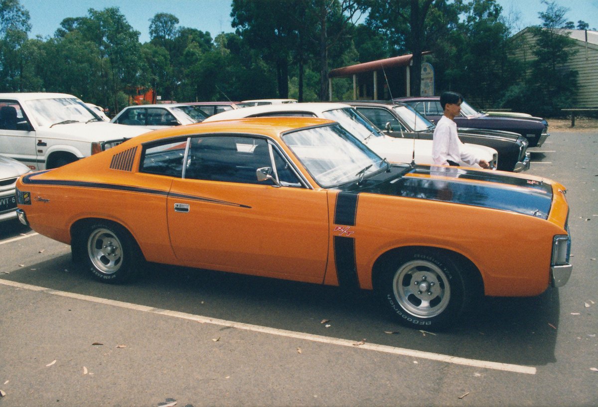 Chrysler Valiant VH Charger R-T, Moore Park (1998)
