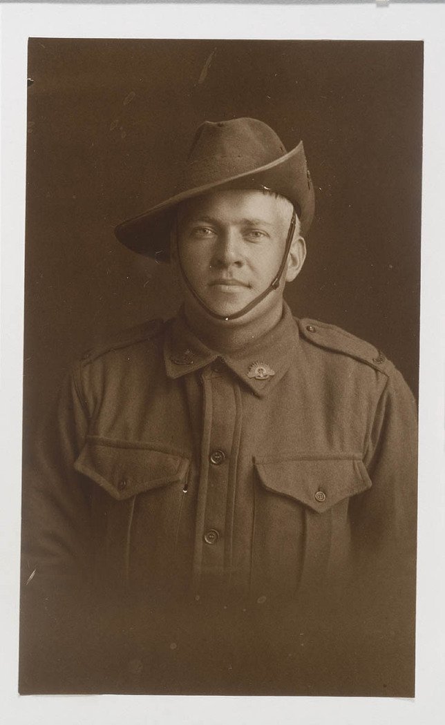 Johannes Johannessen, Sydney (1918)