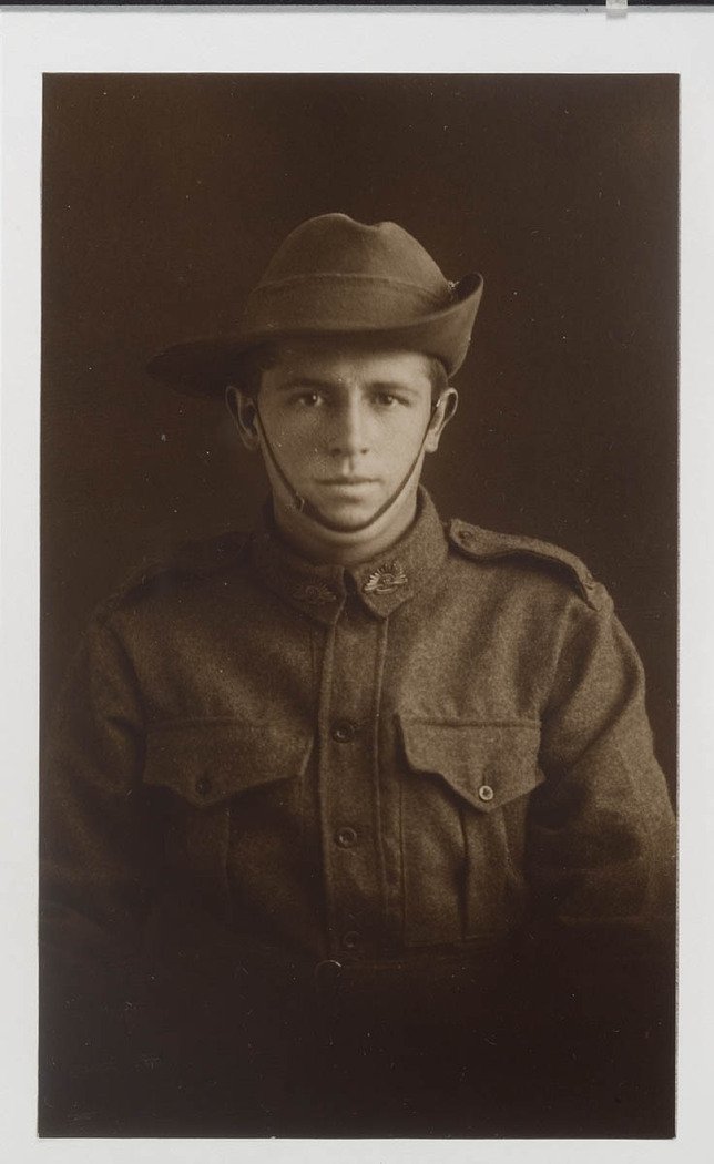 Charlie Hinton, Sydney (1918)