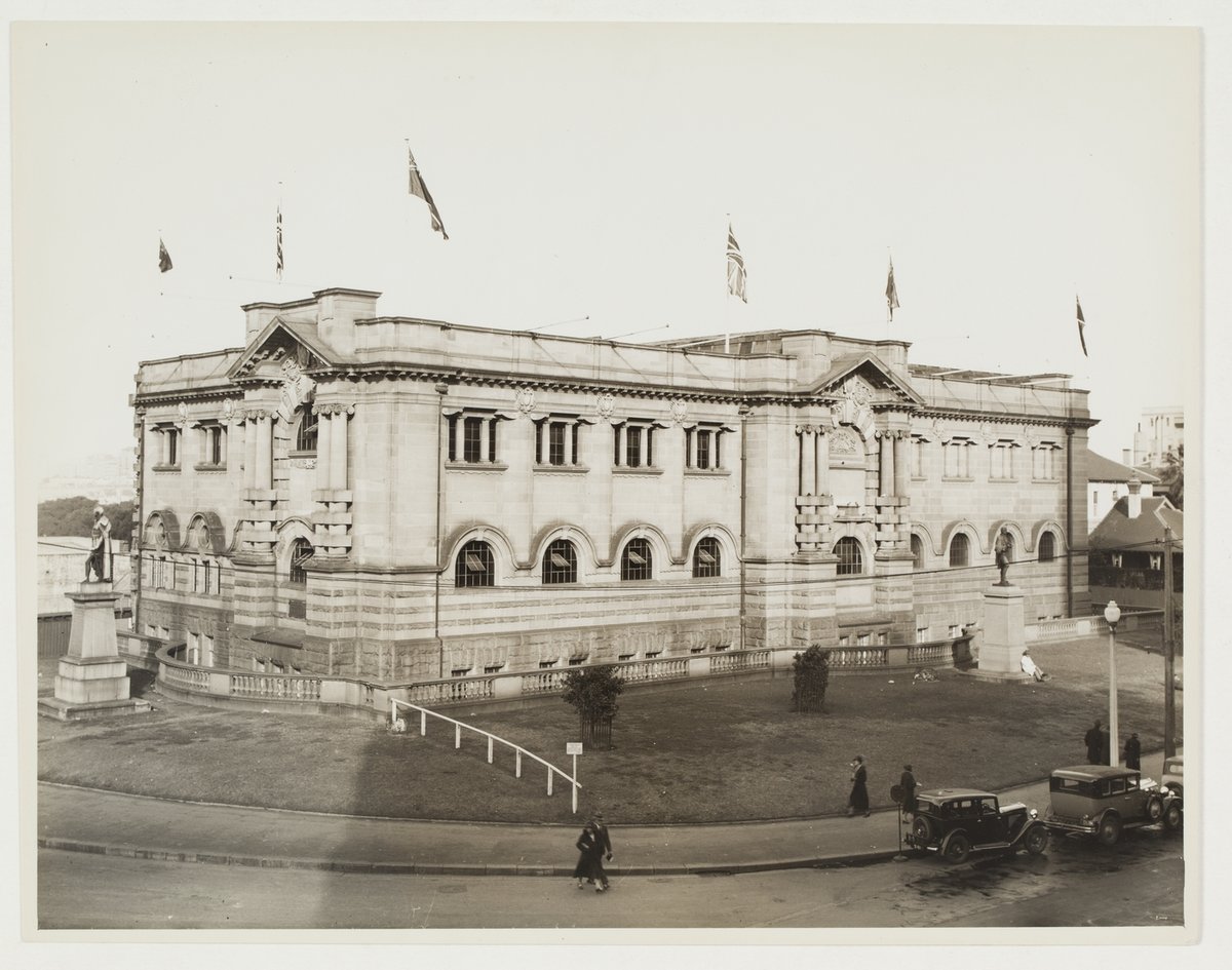 Exterior view of the Mitchell Library, 1935, Sydney